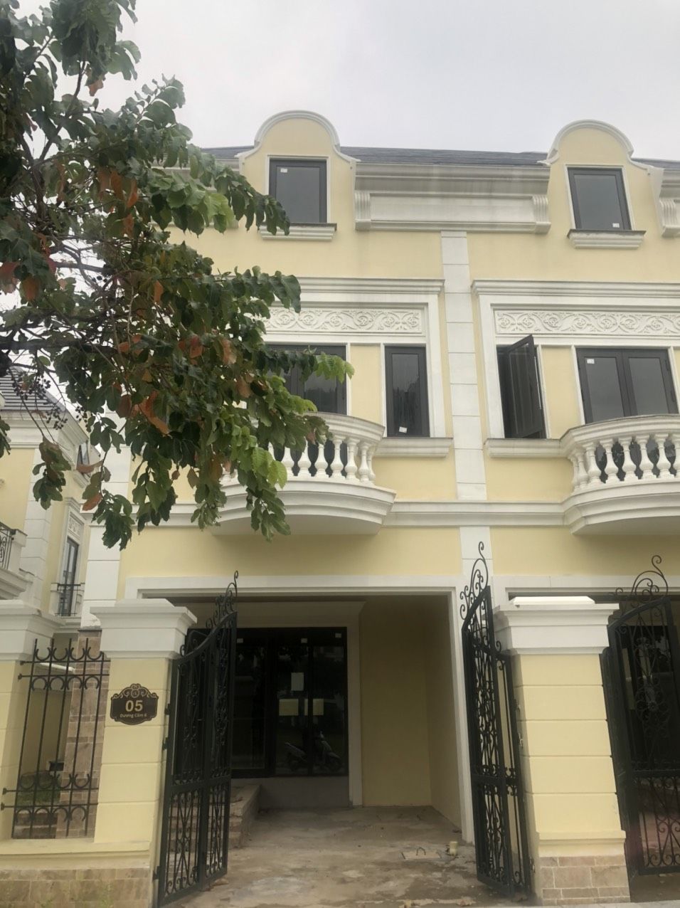 Chủ nhà gửi bán biệt thự đơn lập căn góc giá VIP hướng Tây Bắc, diện tích: 267m2 An Lạc Symphony